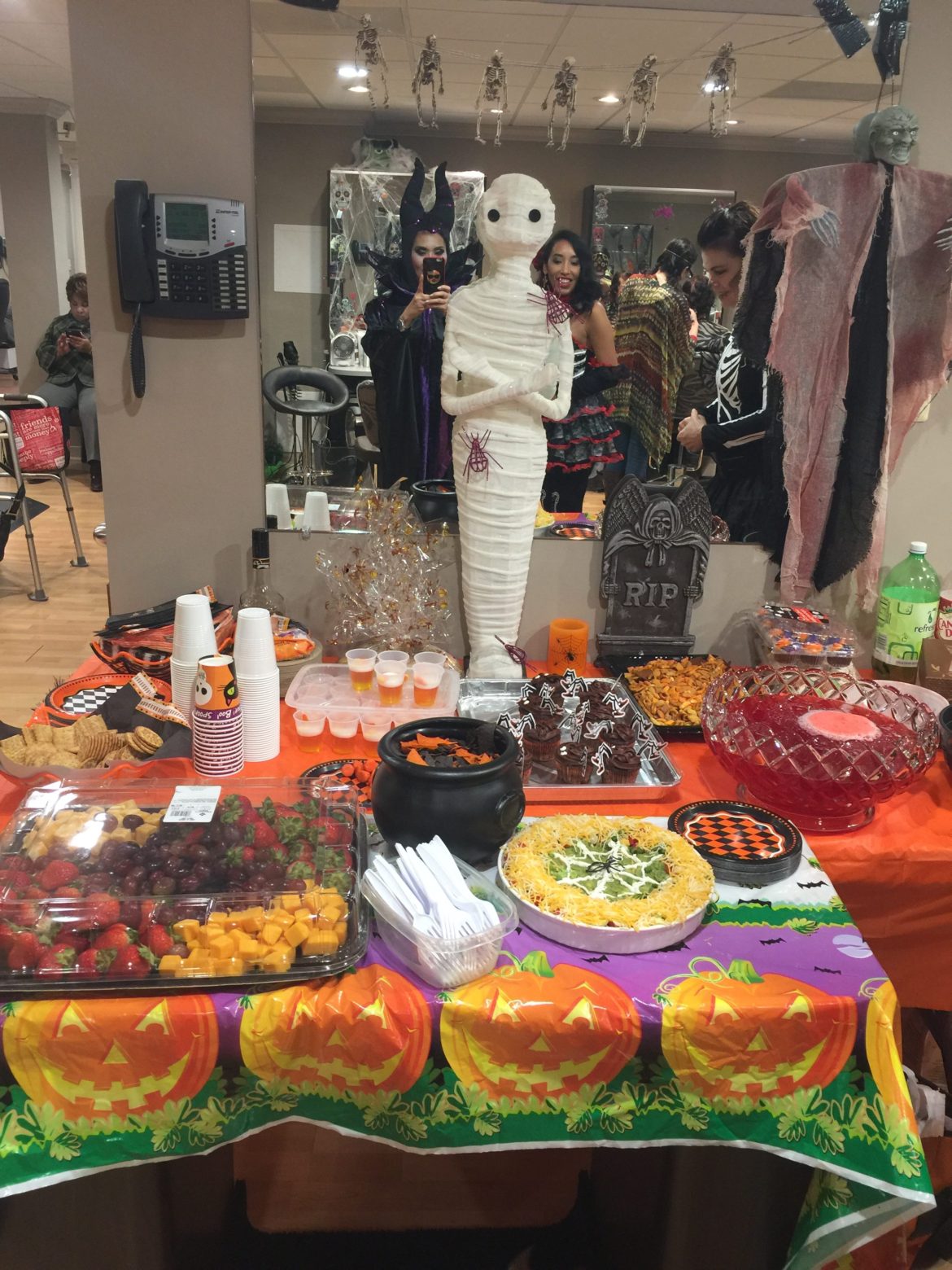 Halloween 2017 at Zibazz (Click here to see the whole gallery!)